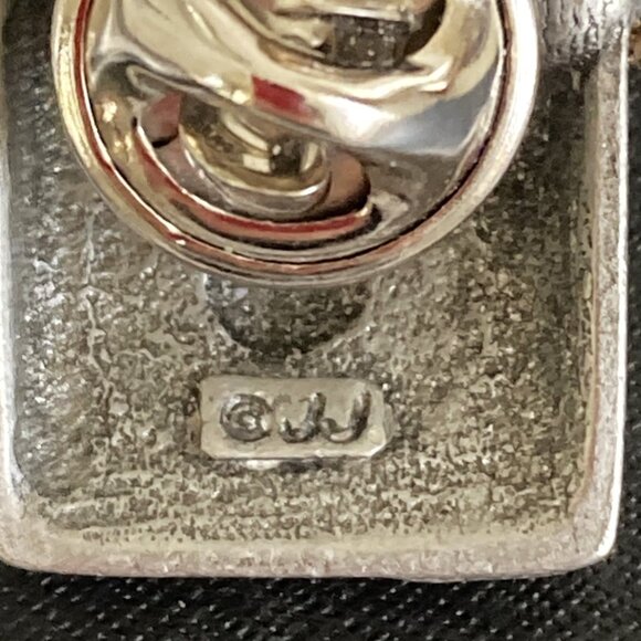 Cute & kitschy vintage rotary phone pin by Jonette Jewelry - Picture 6 of 6